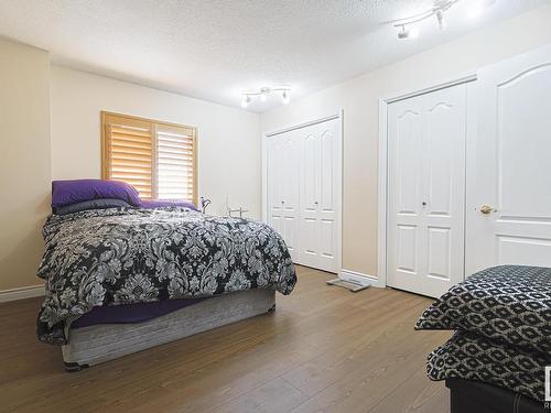 501 10130 114 Street, Edmonton, AB - Indoor Photo Showing Bedroom