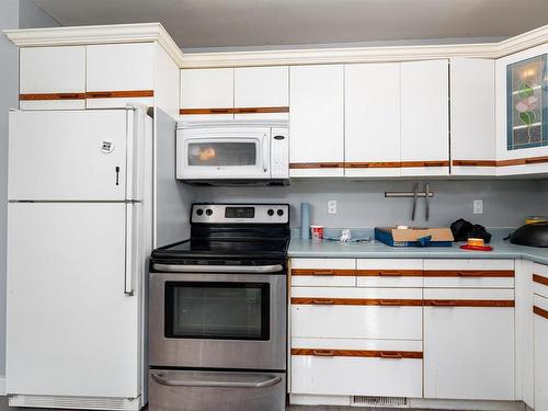 12419 83 Street, Edmonton, AB - Indoor Photo Showing Kitchen