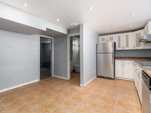 12419 83 Street, Edmonton, AB - Indoor Photo Showing Kitchen