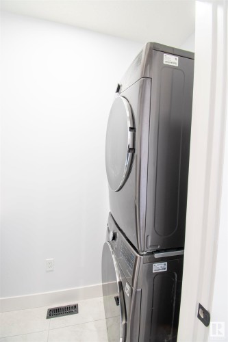 10954 135 Street, Edmonton, AB - Indoor Photo Showing Laundry Room