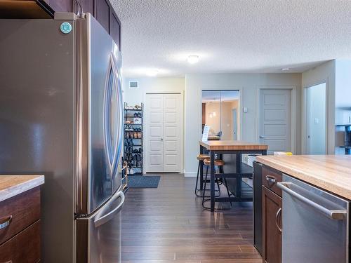 103 6084 Stanton Drive, Edmonton, AB - Indoor Photo Showing Kitchen