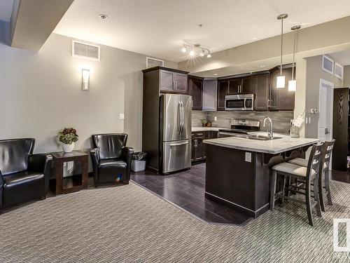 233 6079 Maynard Way, Edmonton, AB - Indoor Photo Showing Kitchen