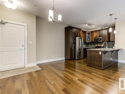 233 6079 Maynard Way, Edmonton, AB - Indoor Photo Showing Kitchen