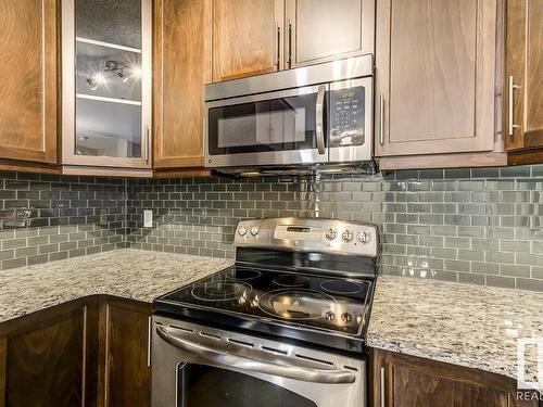 233 6079 Maynard Way, Edmonton, AB - Indoor Photo Showing Kitchen