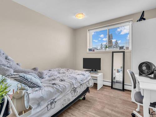 1 6205 98 Avenue, Edmonton, AB - Indoor Photo Showing Bedroom