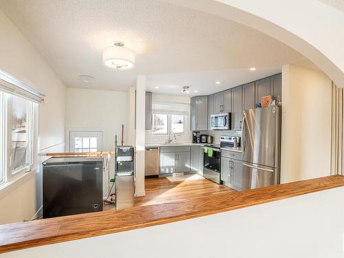 1325 39 Street, Edmonton, AB - Indoor Photo Showing Kitchen