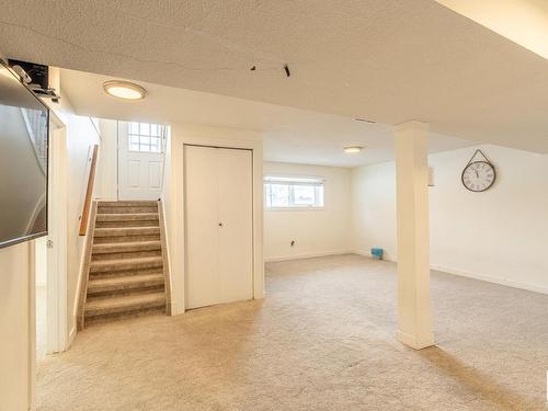 1325 39 Street, Edmonton, AB - Indoor