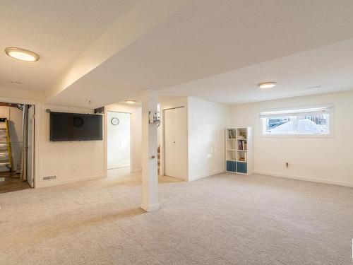 1325 39 Street, Edmonton, AB - Indoor Photo Showing Other Room