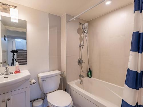 1325 39 Street, Edmonton, AB - Indoor Photo Showing Bathroom