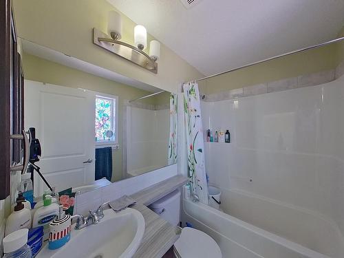 18104 78 Street Nw, Edmonton, AB - Indoor Photo Showing Bathroom