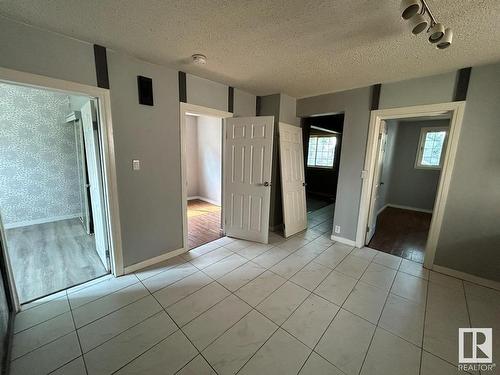 Edmonton, AB -  Photo Showing Other Room