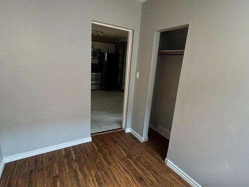 Edmonton, AB - Indoor Photo Showing Other Room