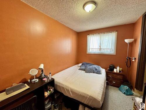 1703 Lakewood Road S, Edmonton, AB - Indoor Photo Showing Bedroom