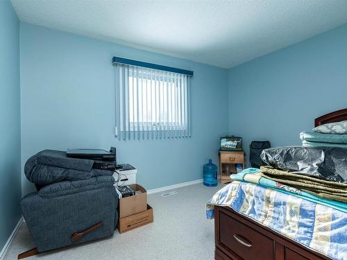 2605 135A Avenue, Edmonton, AB - Indoor Photo Showing Bedroom