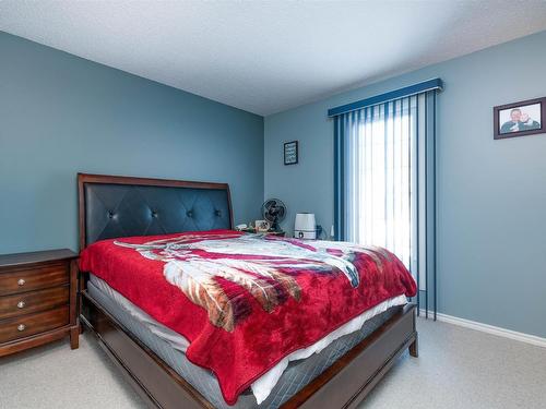 2605 135A Avenue, Edmonton, AB - Indoor Photo Showing Bedroom