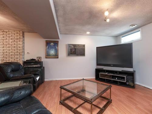 2605 135A Avenue, Edmonton, AB - Indoor Photo Showing Living Room