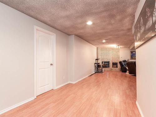 2605 135A Avenue, Edmonton, AB - Indoor Photo Showing Other Room