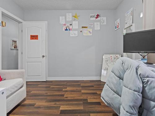 9821 76 Avenue, Edmonton, AB - Indoor Photo Showing Other Room