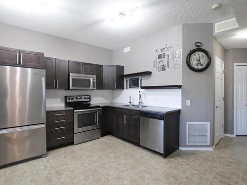 30 6520 2 Avenue, Edmonton, AB - Indoor Photo Showing Kitchen