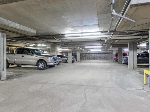 420 13625 34 Street, Edmonton, AB - Indoor Photo Showing Garage