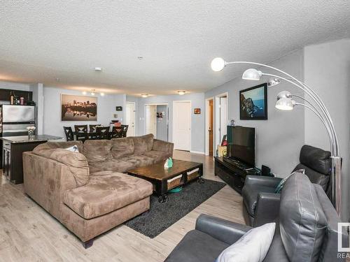 1104 330 Clareview Station Drive, Edmonton, AB - Indoor Photo Showing Living Room