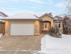 57 KINGSMOOR Close  St. Albert, AB T8N 0S4