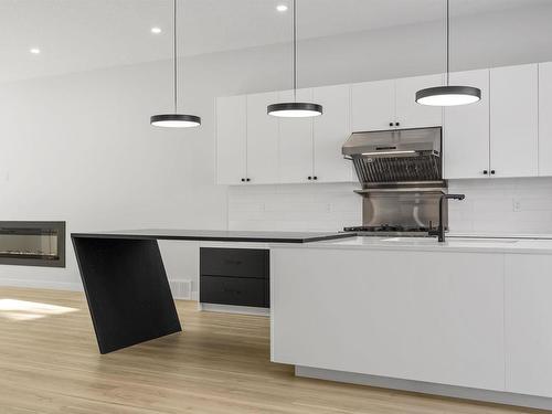 9846 74 Avenue, Edmonton, AB - Indoor Photo Showing Kitchen