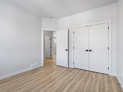 9846 74 Avenue, Edmonton, AB - Indoor Photo Showing Other Room