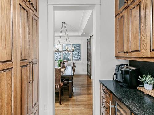 12708 39 Avenue, Edmonton, AB - Indoor Photo Showing Kitchen