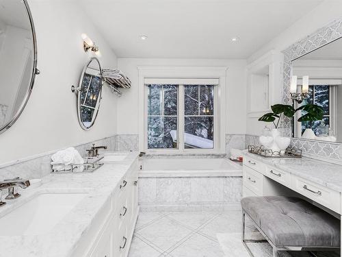 12708 39 Avenue, Edmonton, AB - Indoor Photo Showing Bathroom