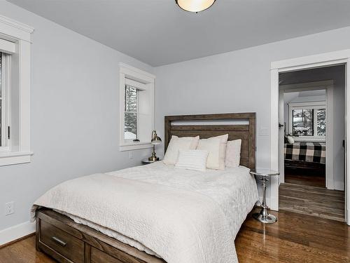 12708 39 Avenue, Edmonton, AB - Indoor Photo Showing Bedroom