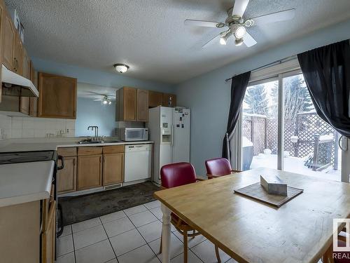 4571 32 Avenue, Edmonton, AB - Indoor Photo Showing Other Room