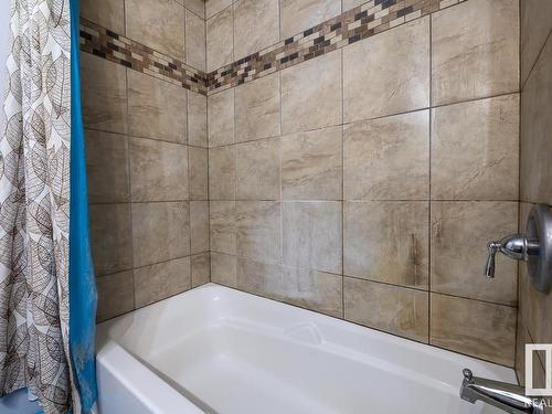 4571 32 Avenue, Edmonton, AB - Indoor Photo Showing Bathroom