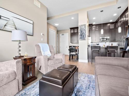 604 11080 Ellerslie Road, Edmonton, AB - Indoor Photo Showing Living Room