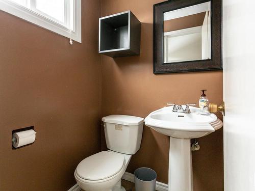 5113 106A Street, Edmonton, AB - Indoor Photo Showing Bathroom