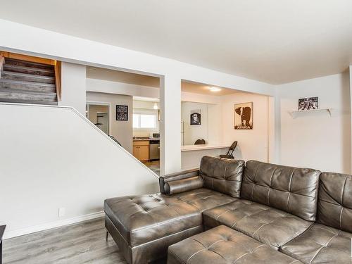 5113 106A Street, Edmonton, AB - Indoor Photo Showing Living Room