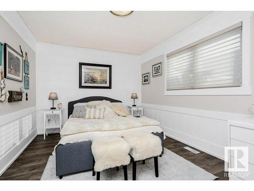 3519 20 Avenue, Edmonton, AB - Indoor Photo Showing Bedroom