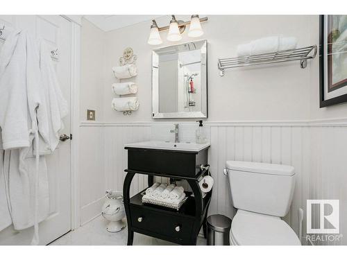 3519 20 Avenue, Edmonton, AB - Indoor Photo Showing Bathroom