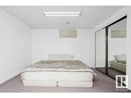 3519 20 Avenue, Edmonton, AB - Indoor Photo Showing Bedroom