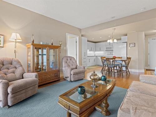 407 6608 28 Avenue, Edmonton, AB - Indoor Photo Showing Living Room