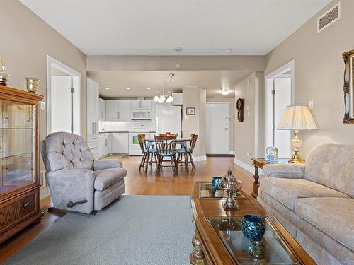 407 6608 28 Avenue, Edmonton, AB - Indoor Photo Showing Living Room