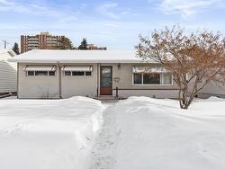 8609 157 Street  Edmonton, AB T5R 2A3