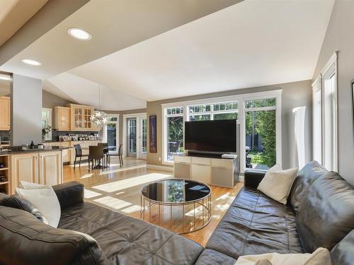 9507 141 Street, Edmonton, AB - Indoor Photo Showing Living Room