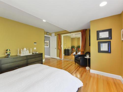 9507 141 Street, Edmonton, AB - Indoor Photo Showing Bedroom