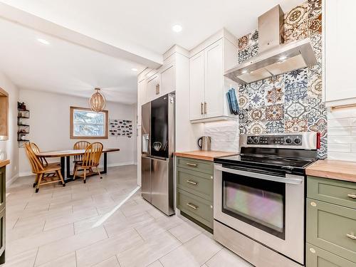 10203 90 Street, Edmonton, AB - Indoor Photo Showing Kitchen