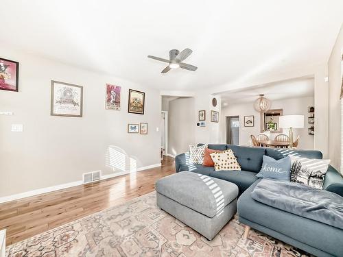 10203 90 Street, Edmonton, AB - Indoor Photo Showing Living Room