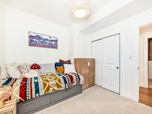 10203 90 Street, Edmonton, AB - Indoor Photo Showing Bedroom