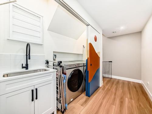 10203 90 Street, Edmonton, AB - Indoor Photo Showing Laundry Room