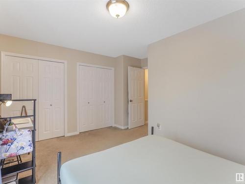 2 11841 97 Street, Edmonton, AB - Indoor Photo Showing Bedroom