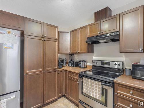 2 11841 97 Street, Edmonton, AB - Indoor Photo Showing Kitchen